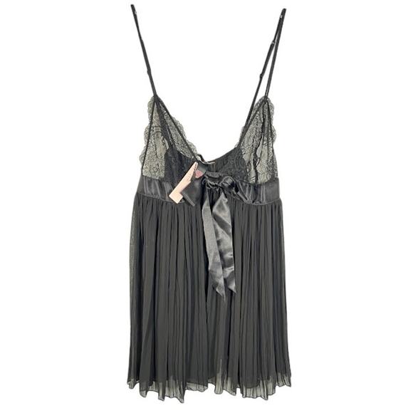 NEW! Victoria’s Secret Women's Black Lace Babydoll Top M Mesh Chemise *Read - Picture 2 of 9